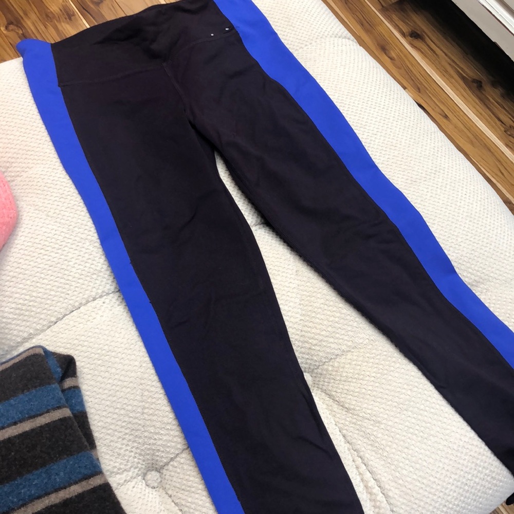 Size small maroon- blue leggings. Used but good condition. Gap fit